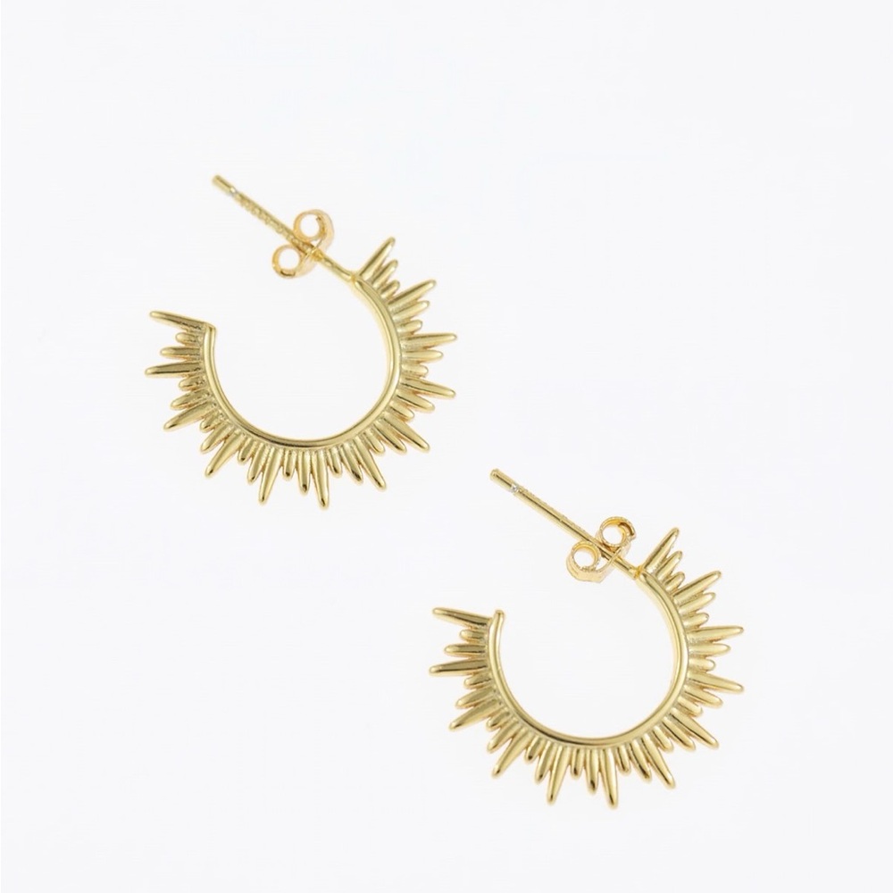 Lovisa Gold plated sterling silver sunburst hoop earrings in gold